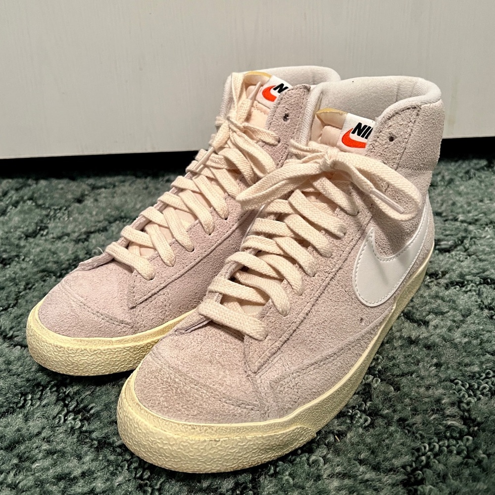 Price Drop! Nike Women’s Blazer Mid ‘77 Vintage Size 8.5